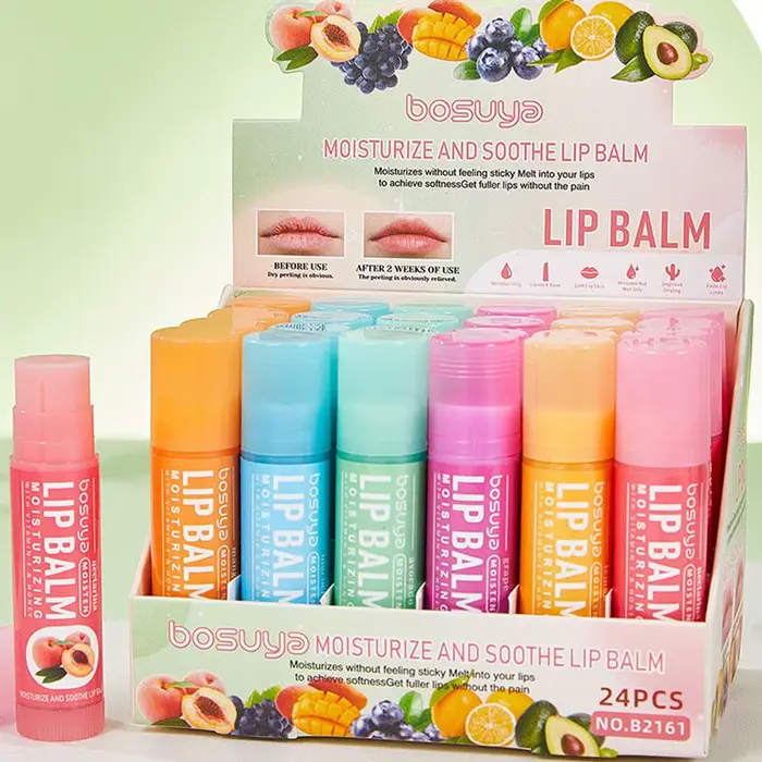 Assortiment de baumes à lèvres à saveur de fruits