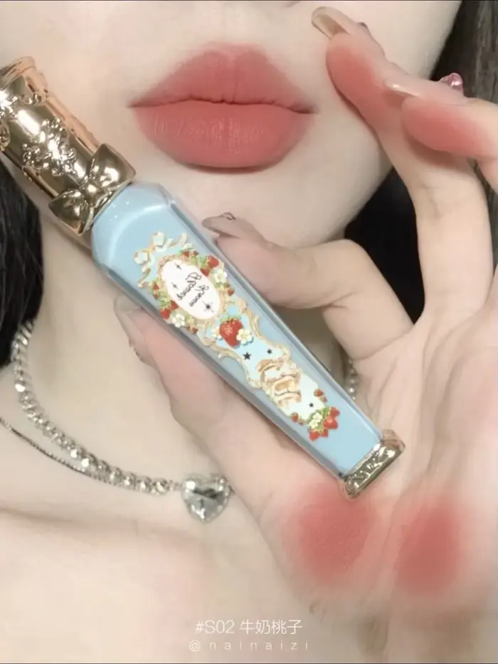 Flower Knows – crème à lèvres en velours mat, fraise, Rococo, longue durée, douce, maquillage tendan